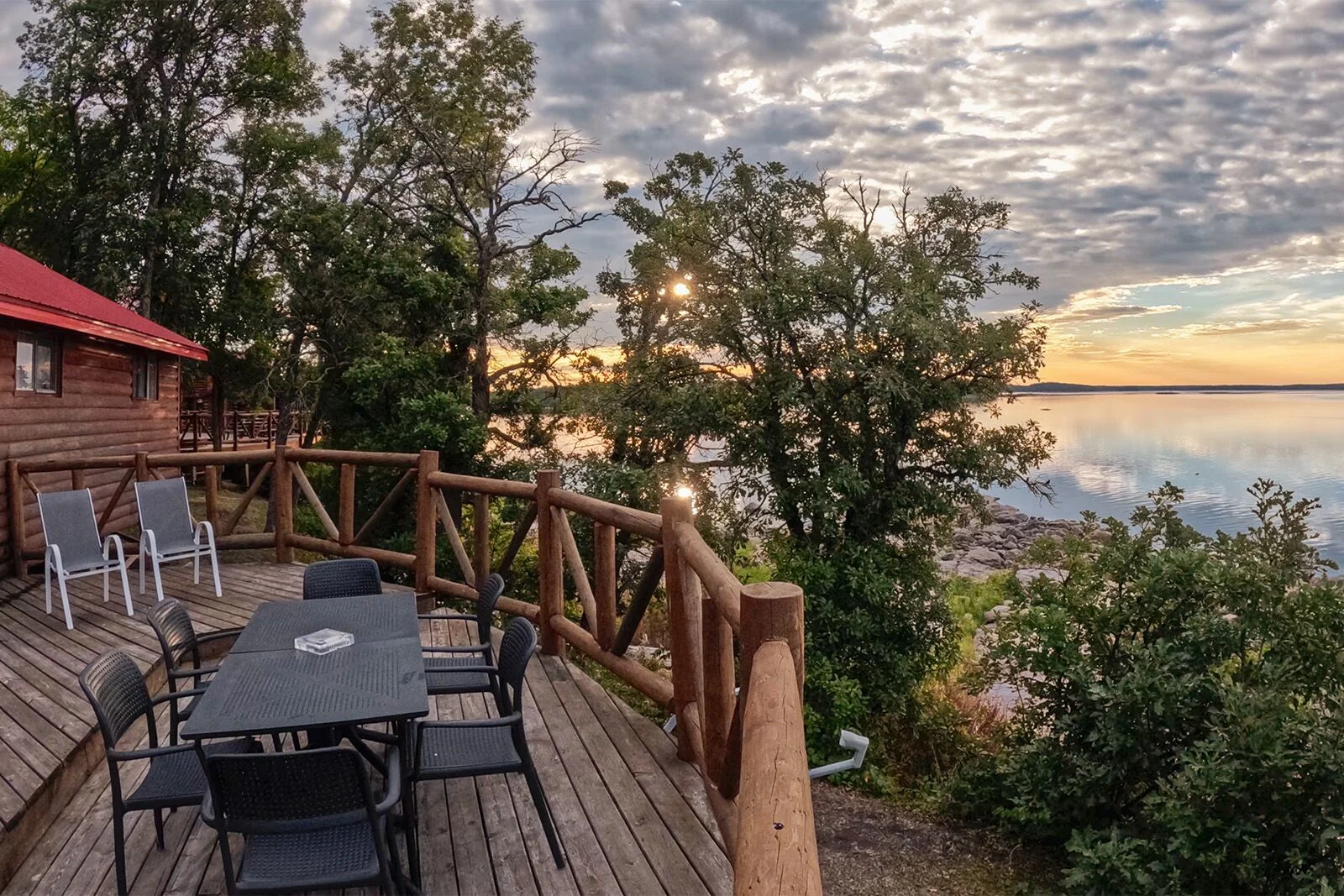 Eagle Nest Lodge
