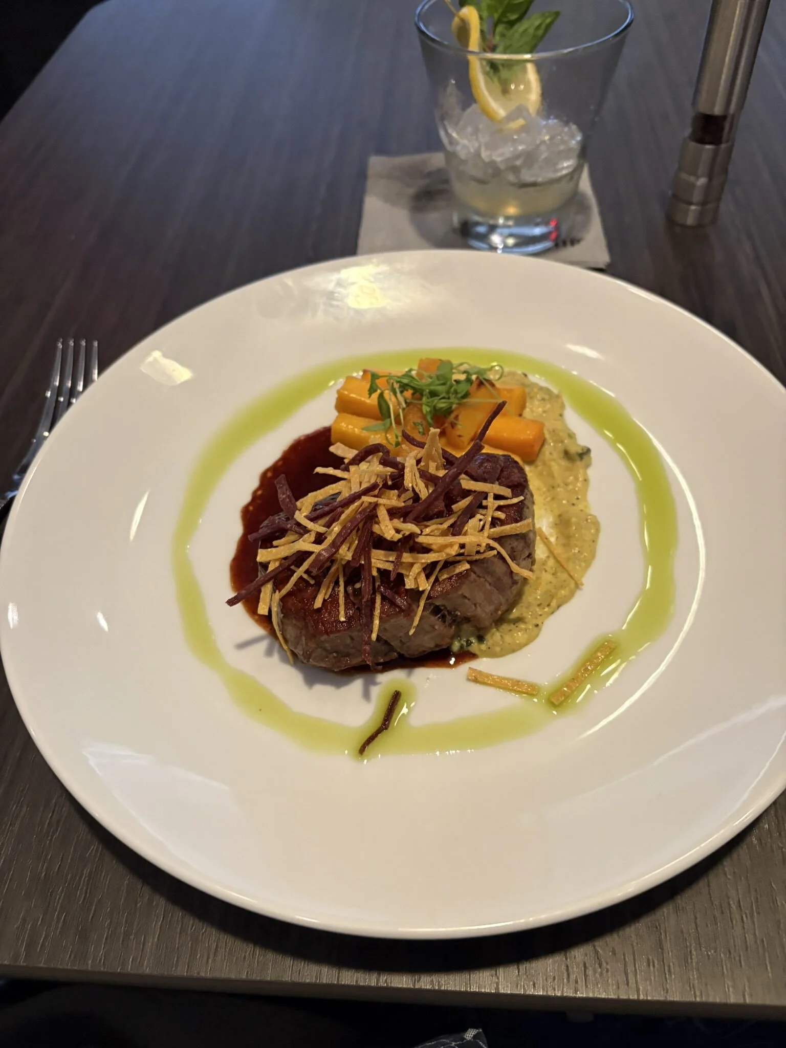 American Airlines Expands Flagship Dining to Business Class: A Culinary Overview